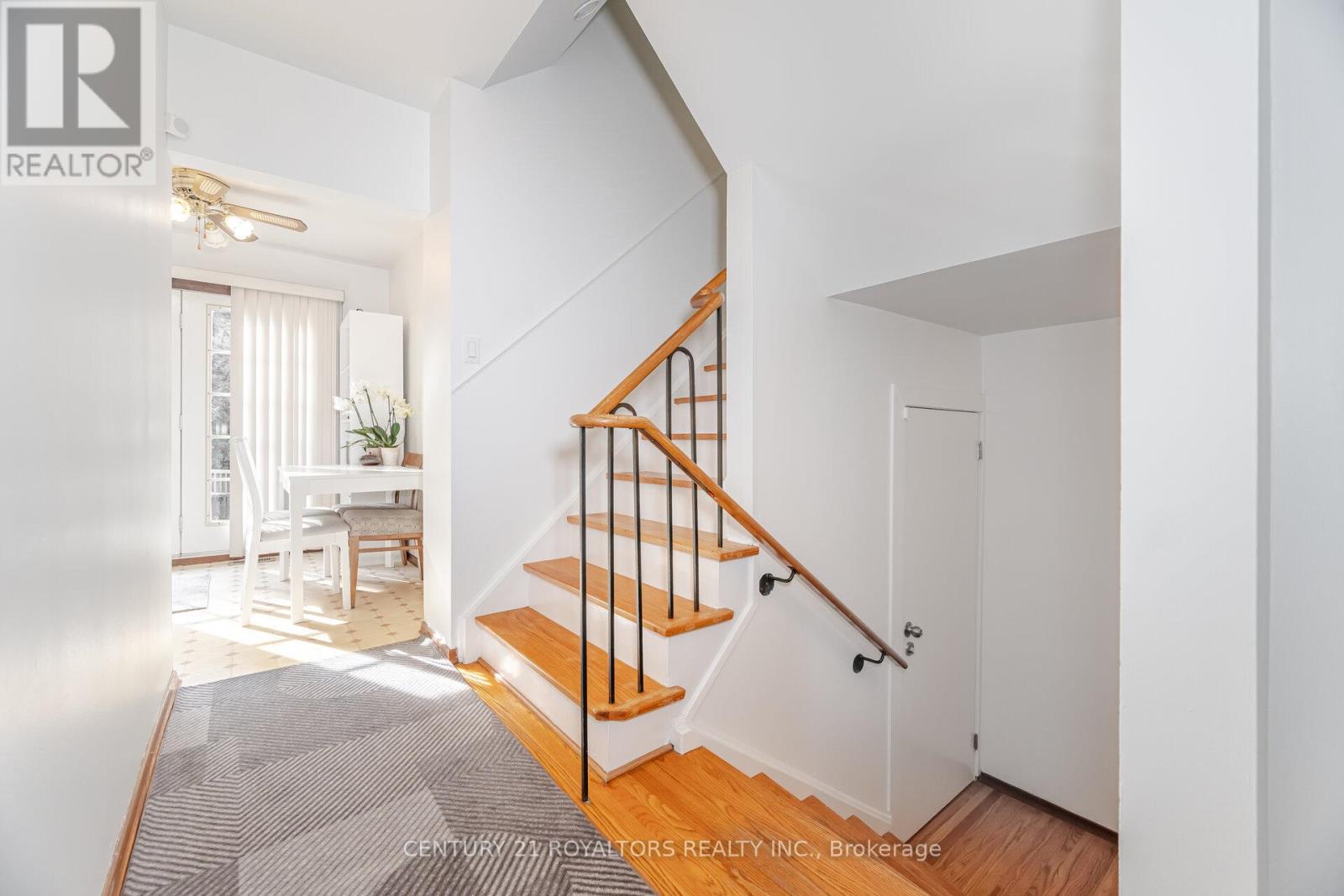 32 Farmington Drive, Brampton, Ontario  L6W 2V2 - Photo 18 - W12320666