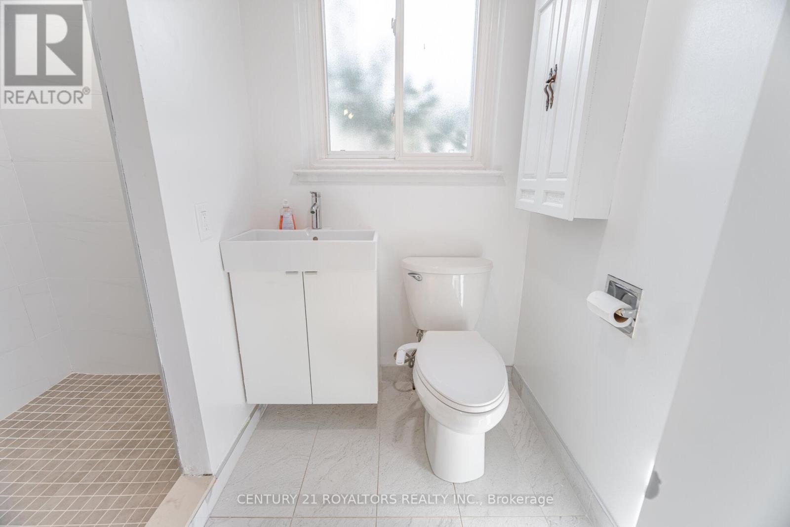 32 Farmington Drive, Brampton, Ontario  L6W 2V2 - Photo 21 - W12320666
