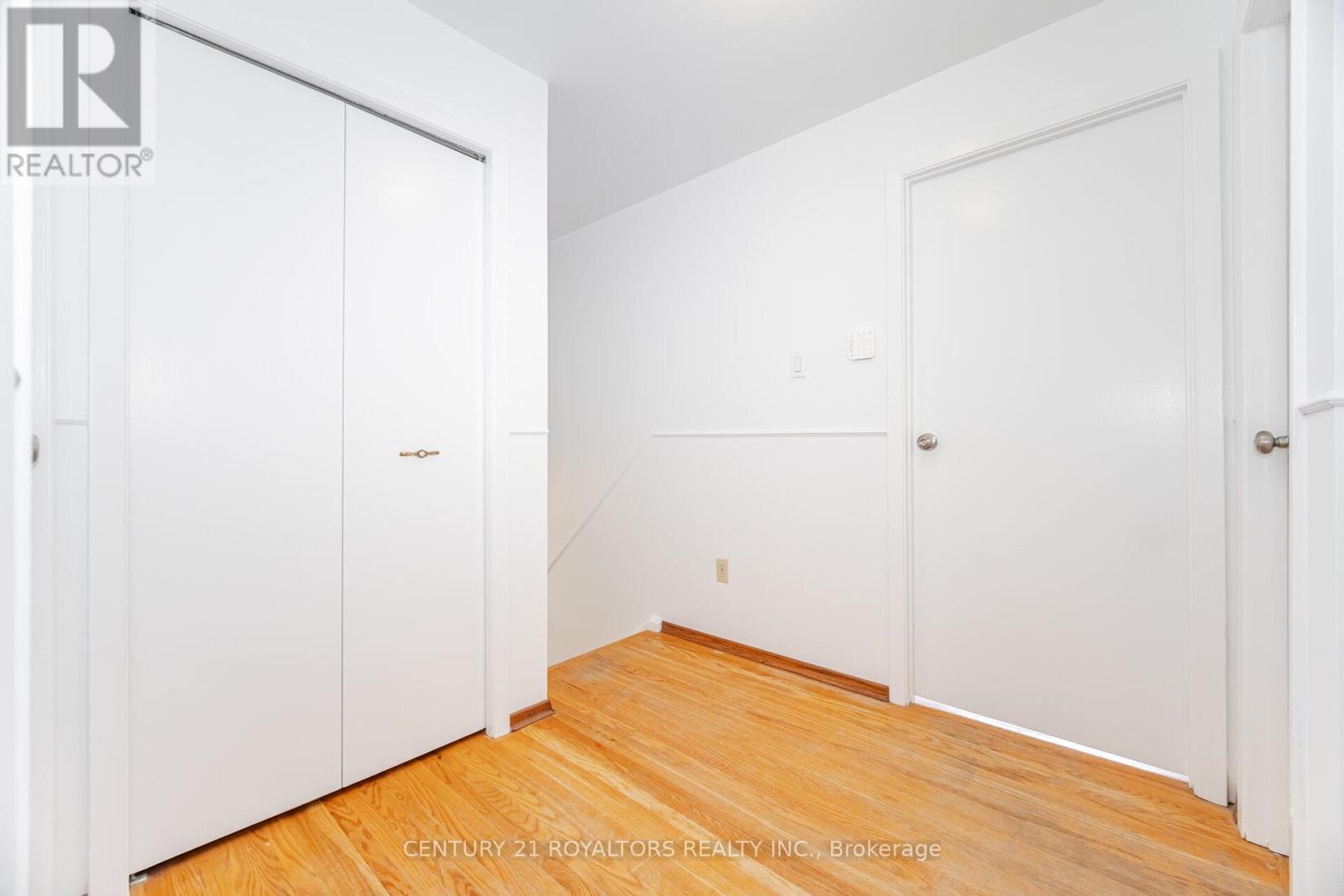32 Farmington Drive, Brampton, Ontario  L6W 2V2 - Photo 22 - W12320666