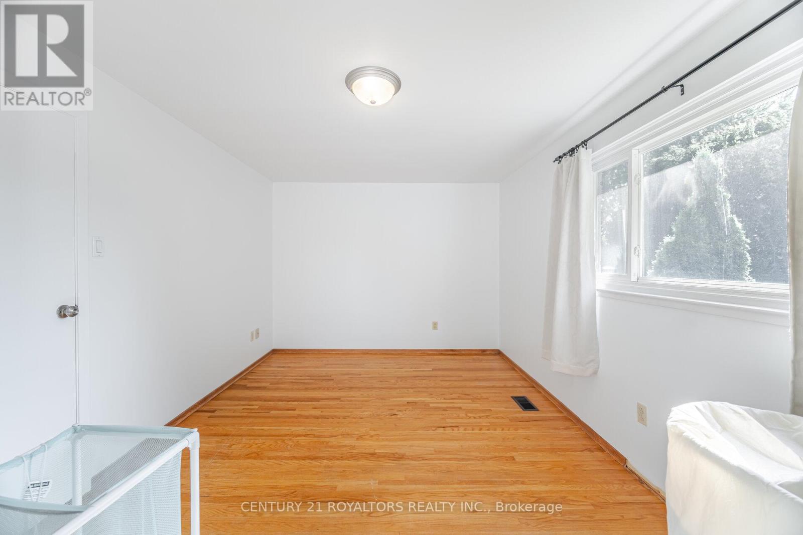 32 Farmington Drive, Brampton, Ontario  L6W 2V2 - Photo 23 - W12320666