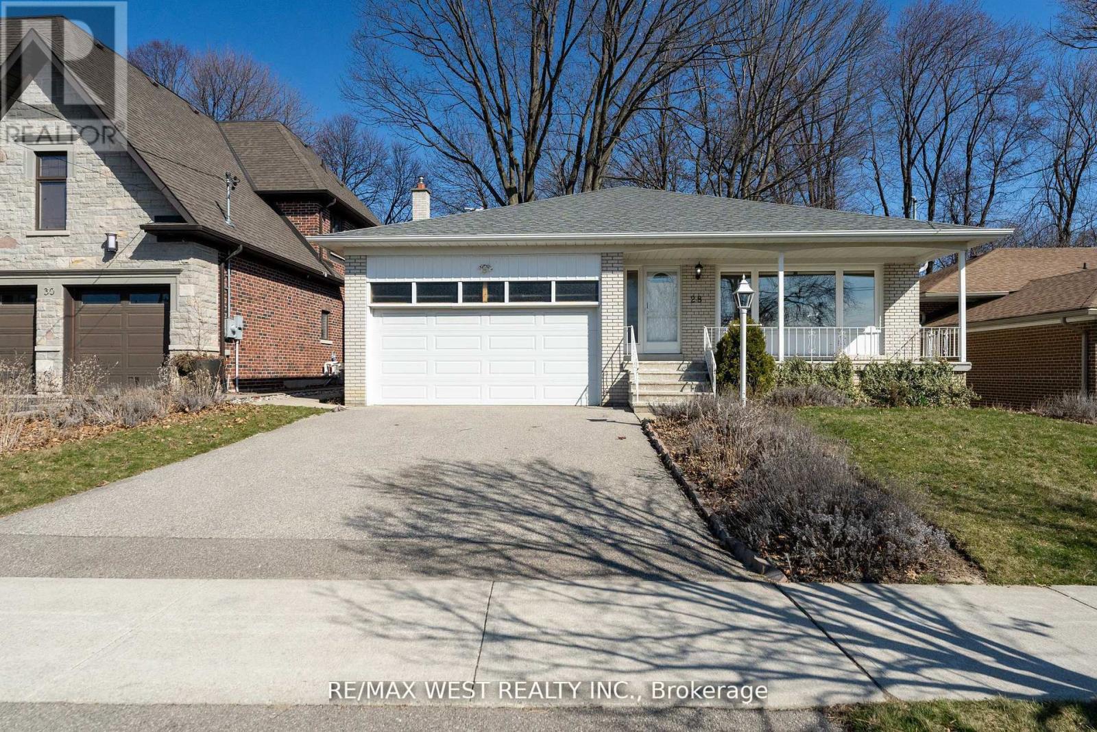 Property at 28 BRAYWIN DRIVE image 4