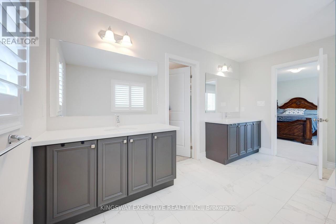 33 Ash Hill Avenue, Caledon, Ontario  L7C 4E8 - Photo 17 - W12320736