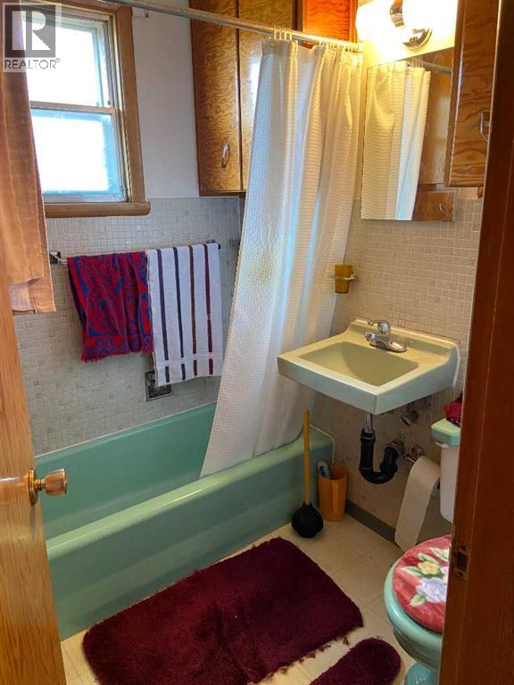 629 Stafford Drive N, Lethbridge, Alberta  T1H 2B3 - Photo 7 - A2244992