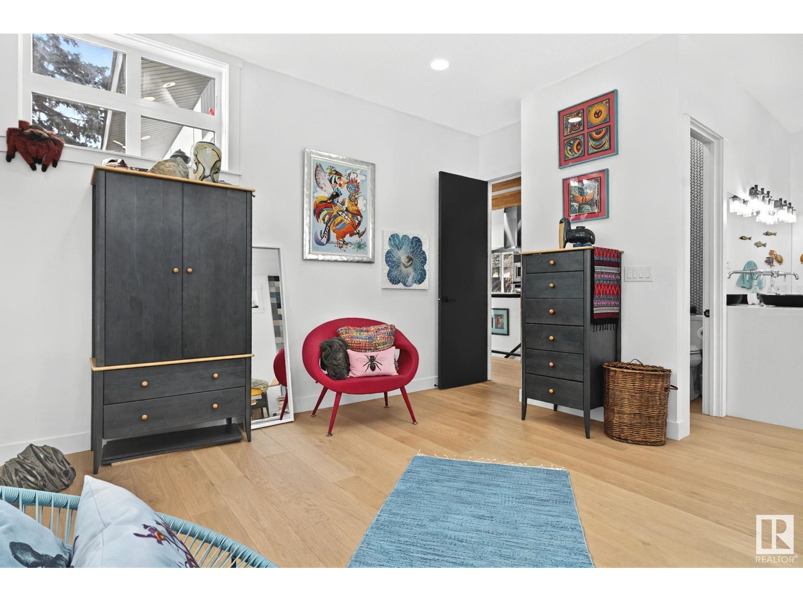 Property at 7222 119 ST NW image 4