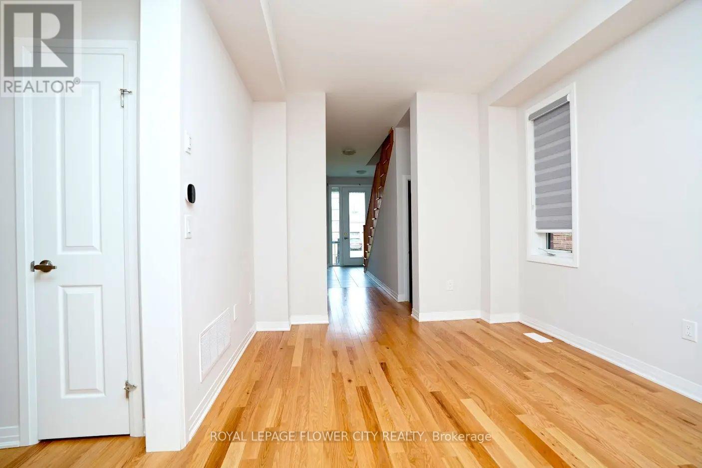 Property at 14 PRINCE PHILLIP BOULEVARD image 4