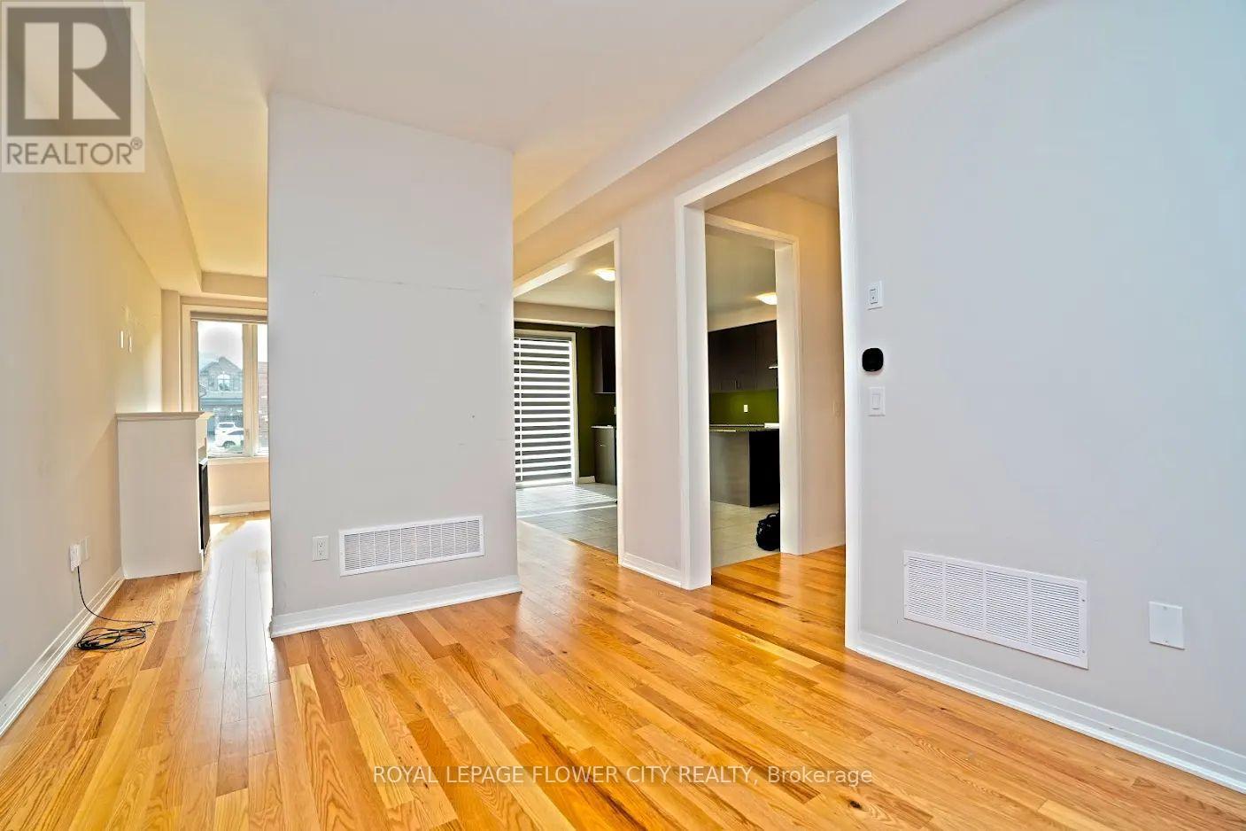 Property at 14 PRINCE PHILLIP BOULEVARD image 5