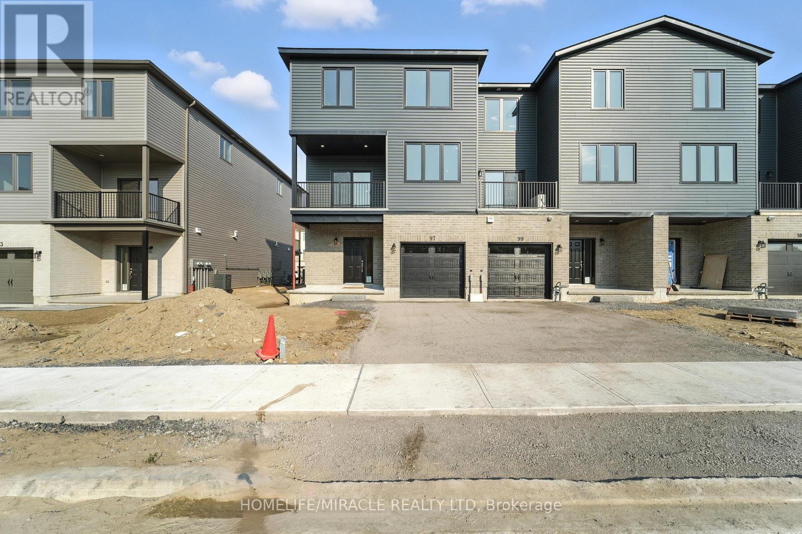 97 Buchanan Avenue, Prince Edward County, Ontario  K0K 2T0 - Photo 2 - X12320717
