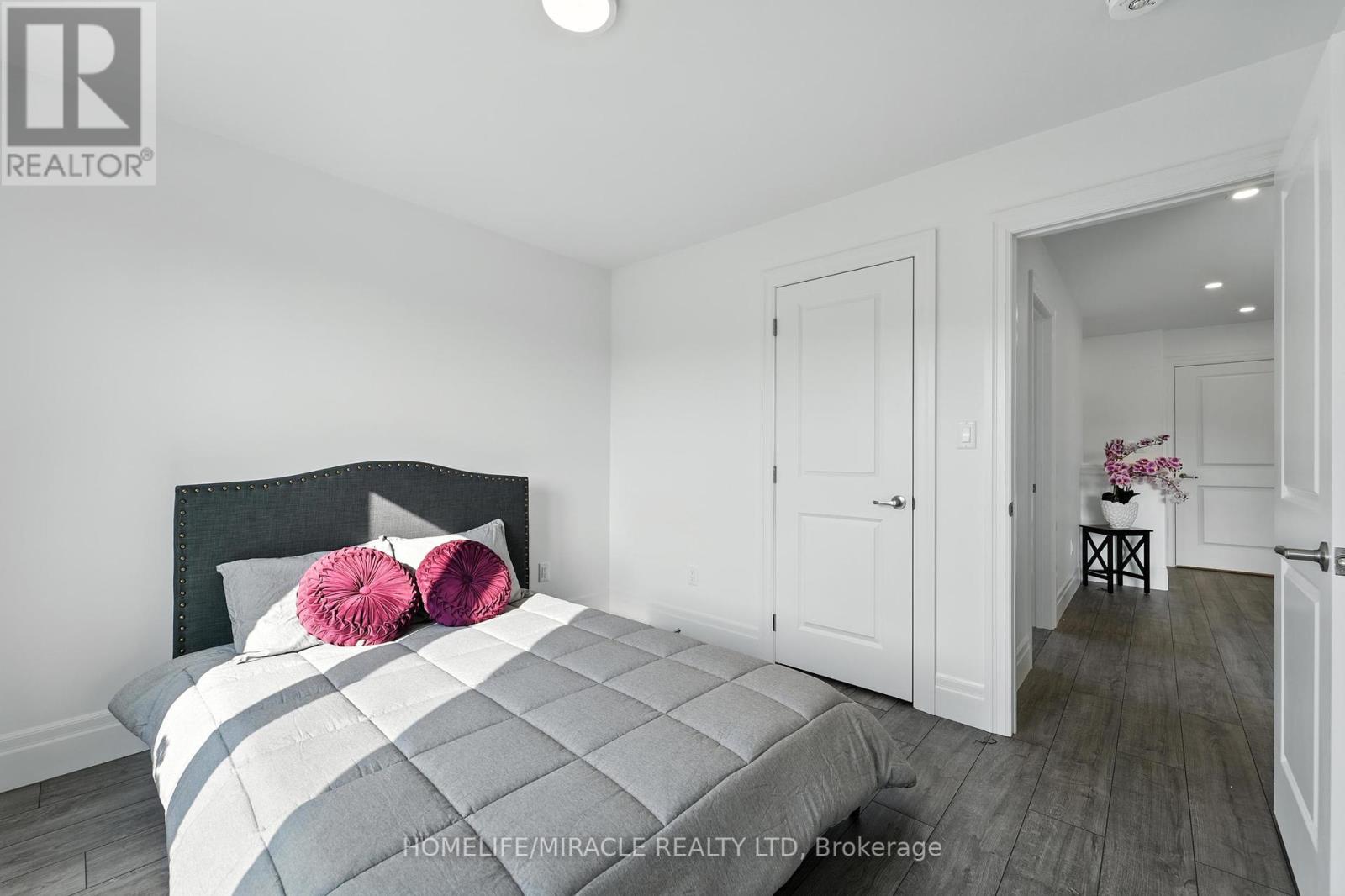97 Buchanan Avenue, Prince Edward County, Ontario  K0K 2T0 - Photo 8 - X12320717