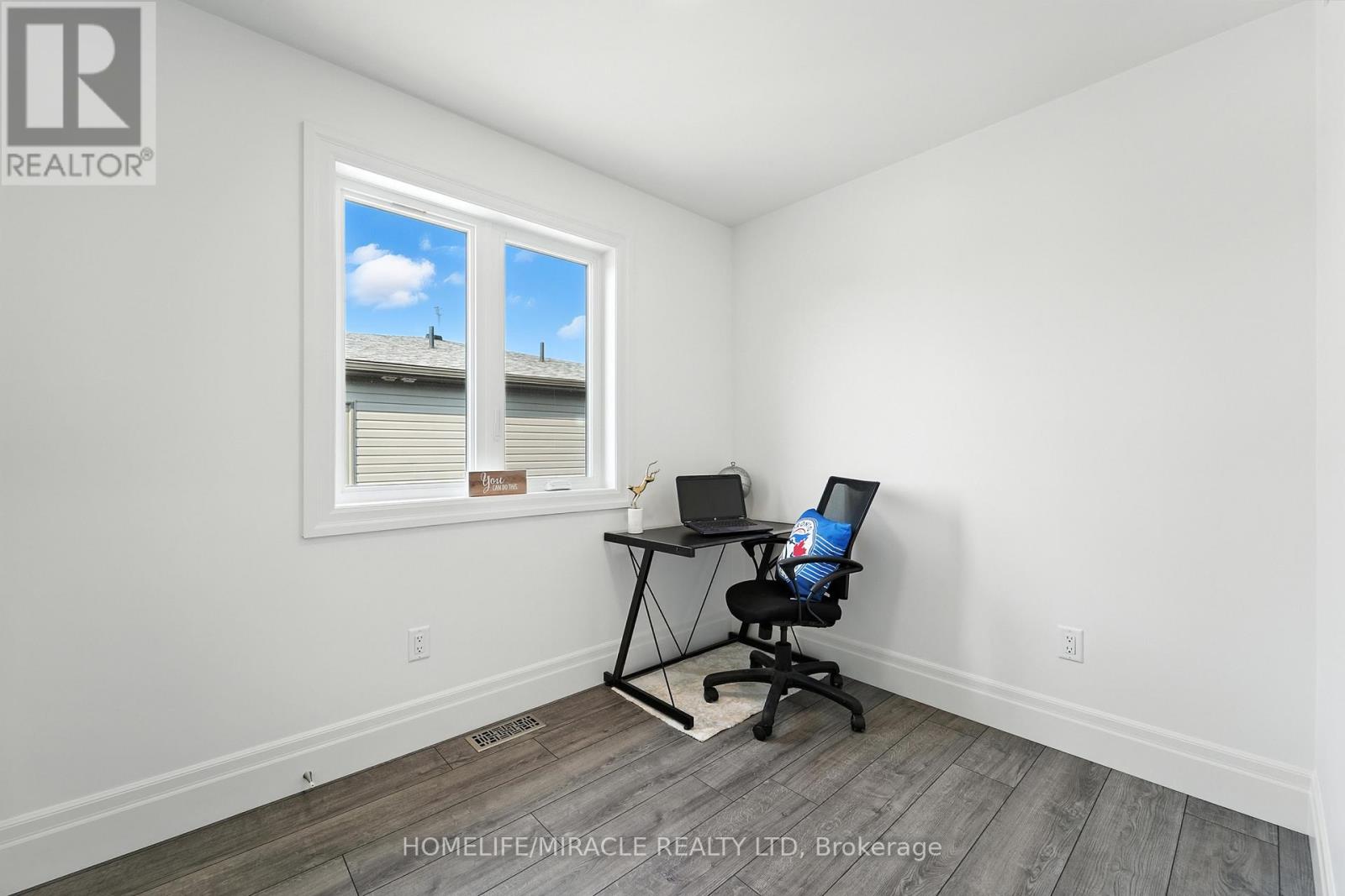 97 Buchanan Avenue, Prince Edward County, Ontario  K0K 2T0 - Photo 9 - X12320717