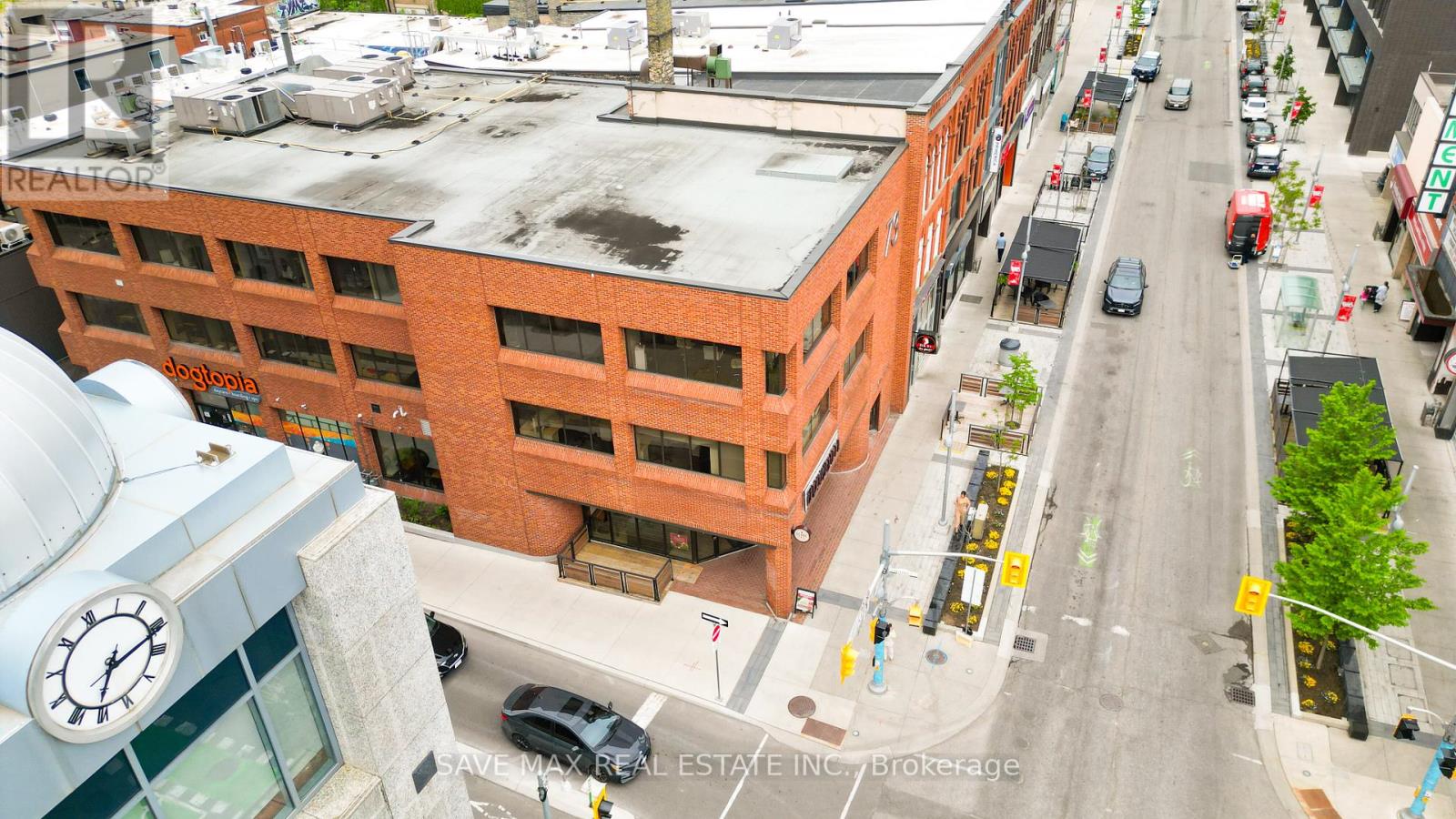 73 King Street W, Kitchener, Ontario  N2G 1X2 - Photo 1 - X12320738