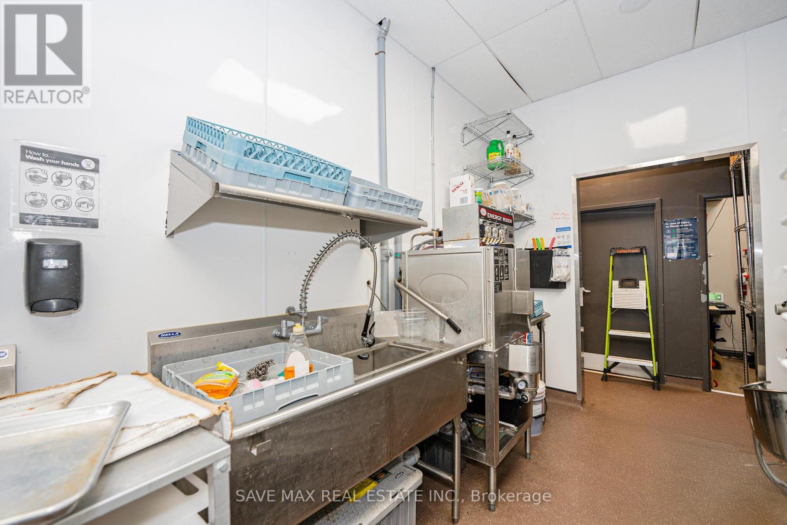73 King Street W, Kitchener, Ontario  N2G 1X2 - Photo 22 - X12320738