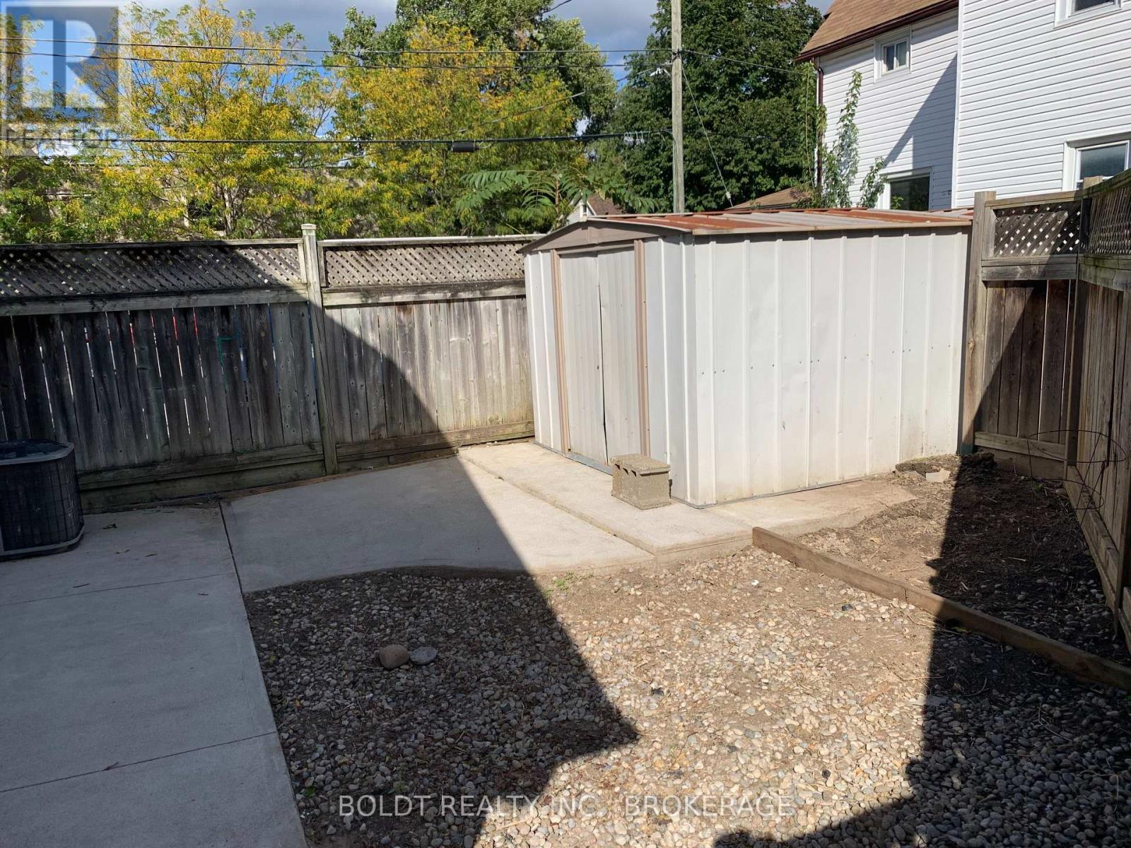 114 Lake Street, St. Catharines, Ontario  L2R 5X8 - Photo 19 - X12320804