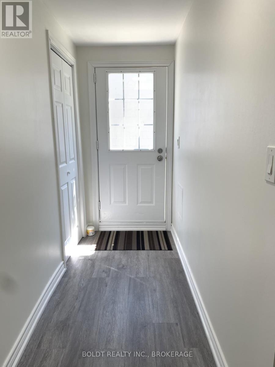 114 Lake Street, St. Catharines, Ontario  L2R 5X8 - Photo 3 - X12320804