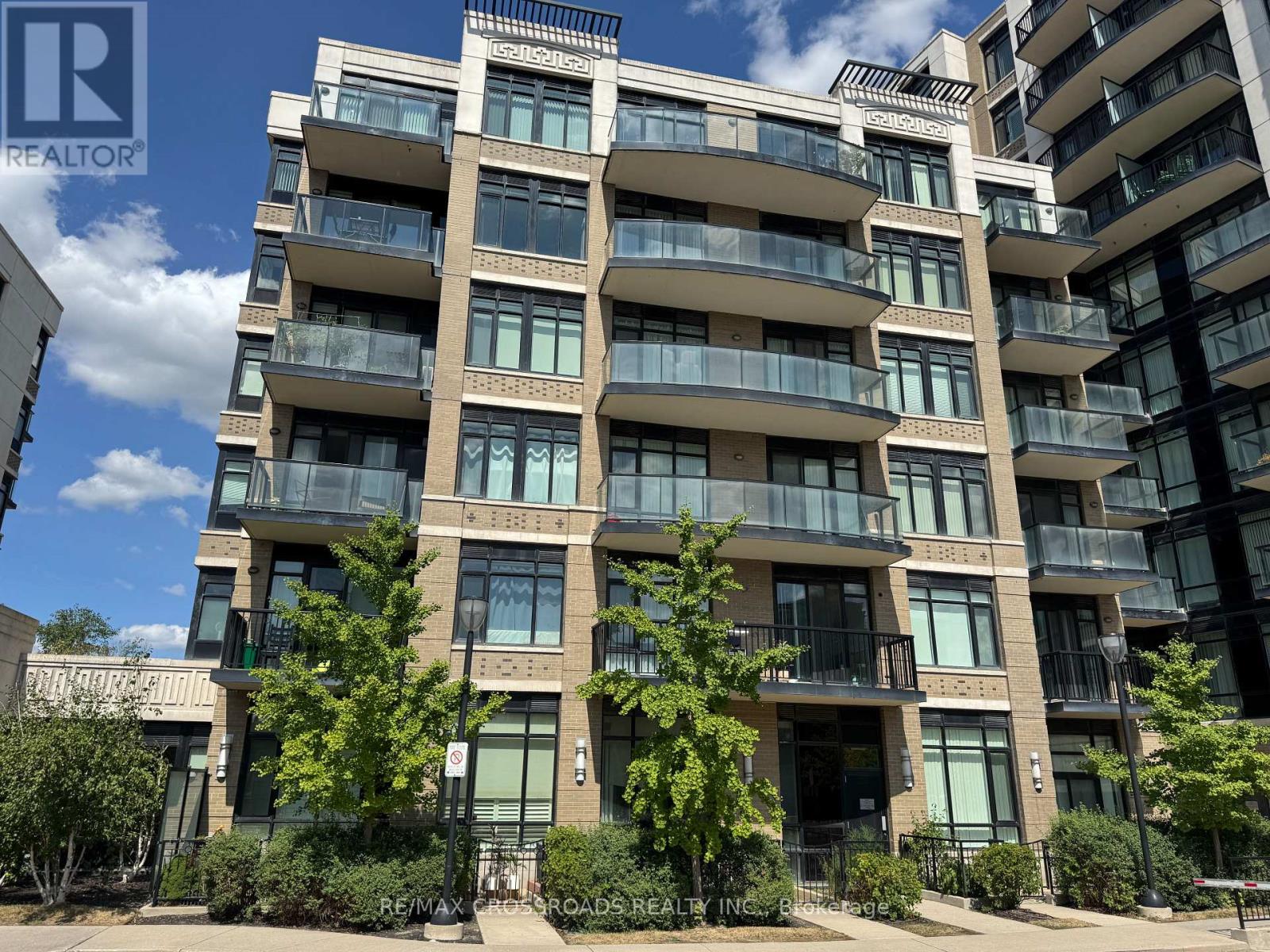 313 - 131 Upper Duke Crescent, Markham, Ontario  L6G 0C9 - Photo 2 - N12320188