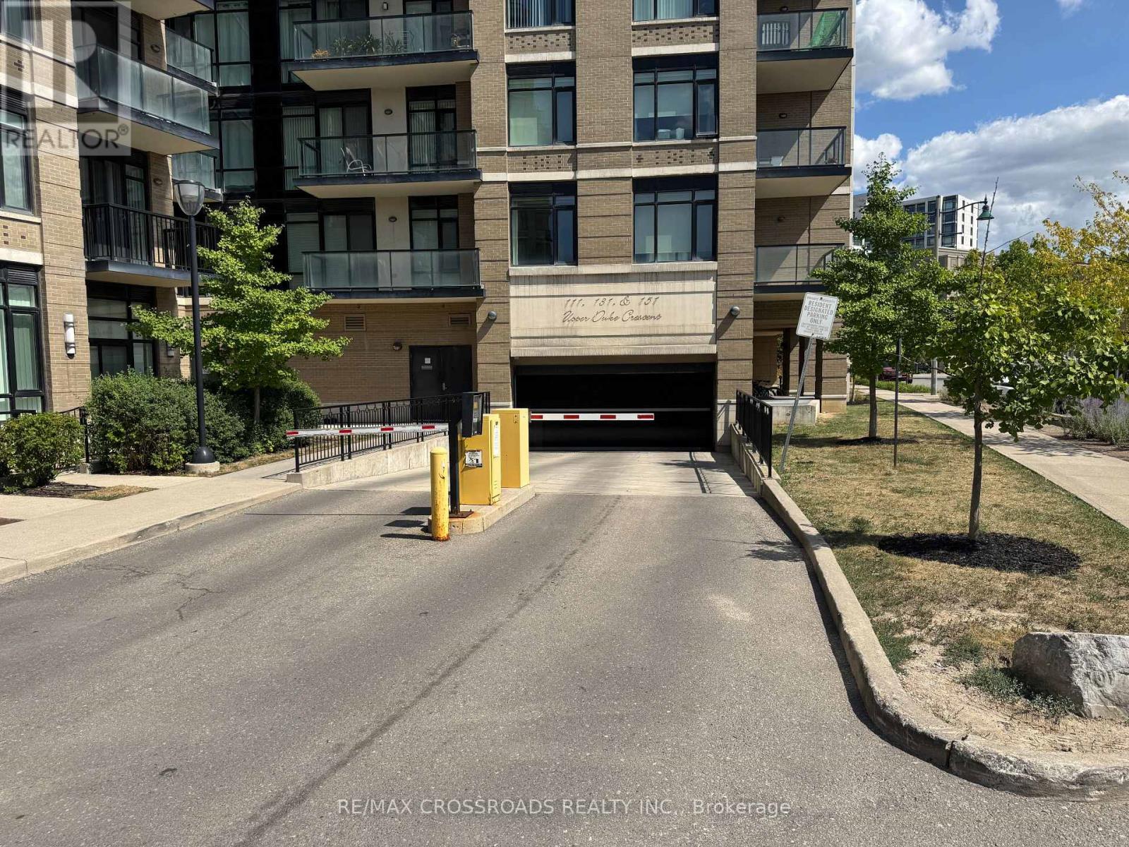 313 - 131 Upper Duke Crescent, Markham, Ontario  L6G 0C9 - Photo 3 - N12320188