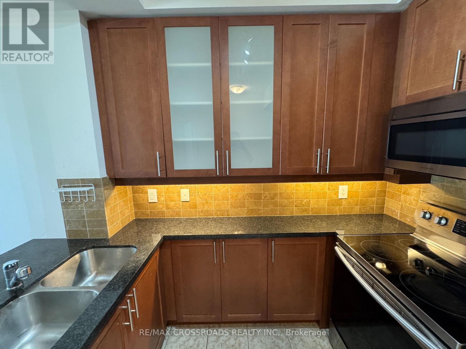 313 - 131 Upper Duke Crescent, Markham, Ontario  L6G 0C9 - Photo 20 - N12320188