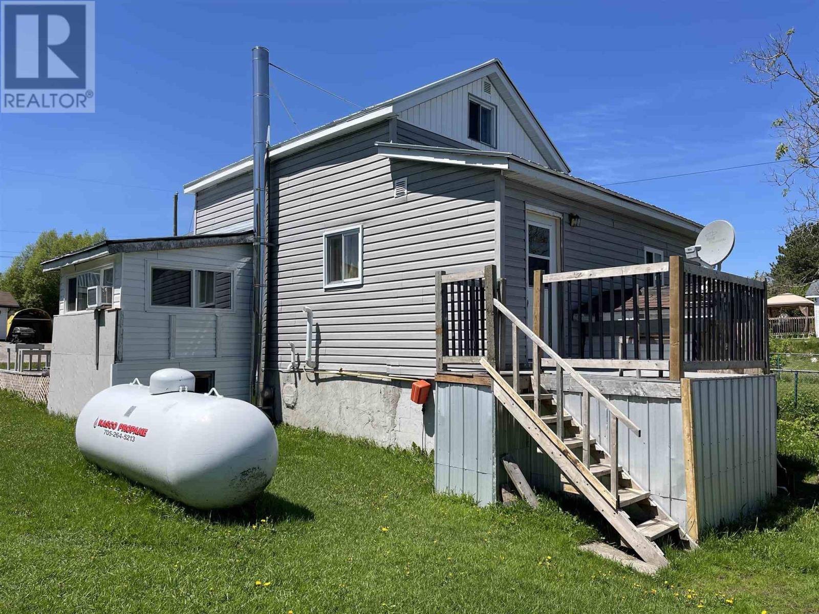 46 Queen St, Chapleau, Ontario  P0M 1K0 - Photo 14 - SM250668