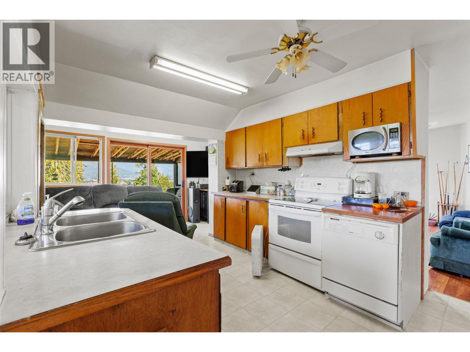 1655 Evans Road, Creston, British Columbia V0B 1G5 - Photo 5 - 10357633