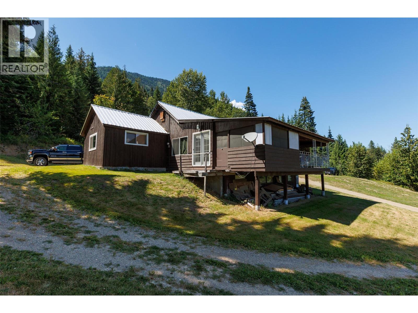 1655 Evans Road, Creston, British Columbia V0B 1G5 - Photo 1 - 10357633