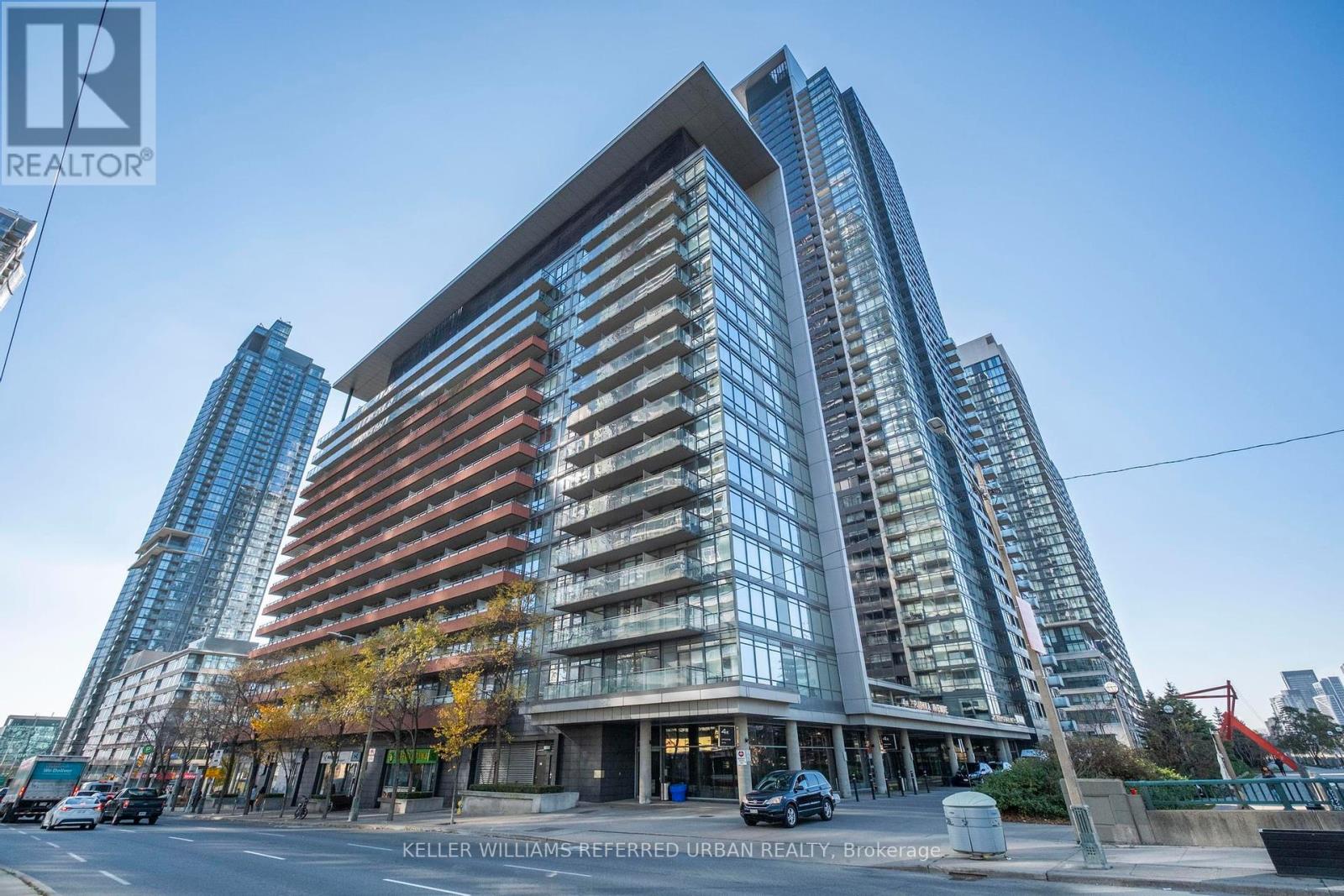 Property at 903 - 4K SPADINA AVENUE image 3