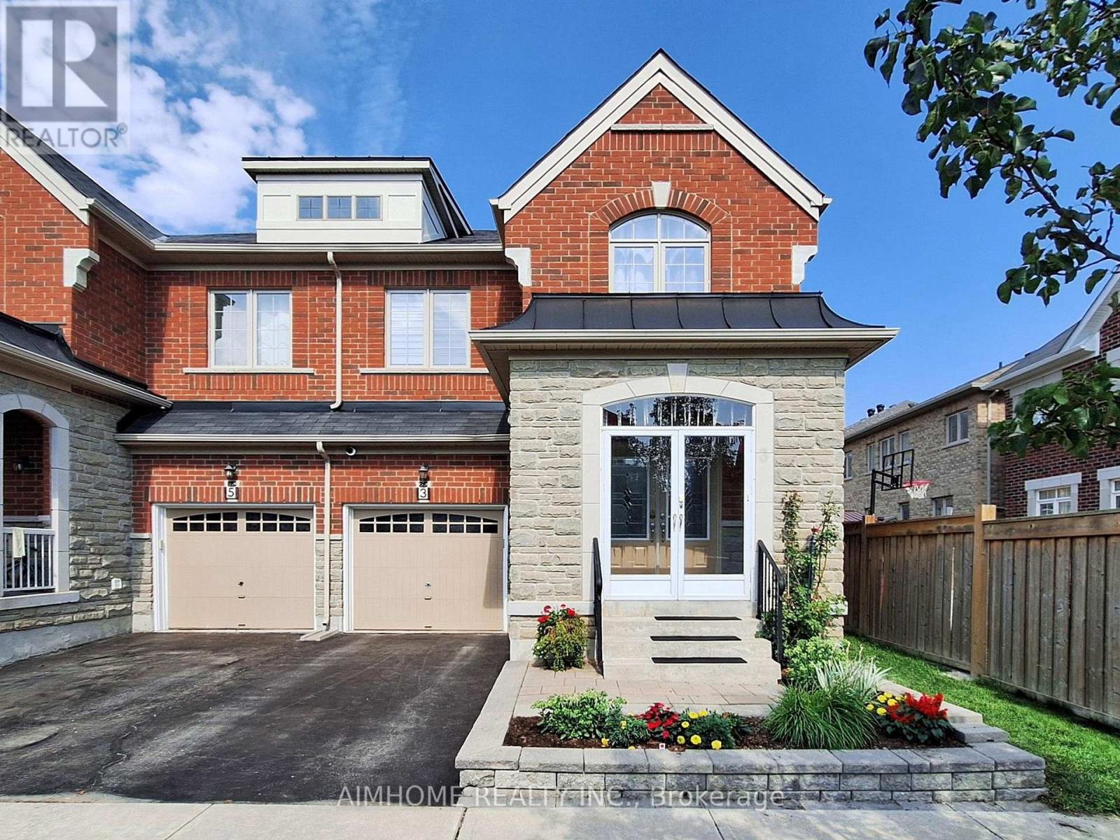 Property at 3 BISHOP'S GATE image 1
