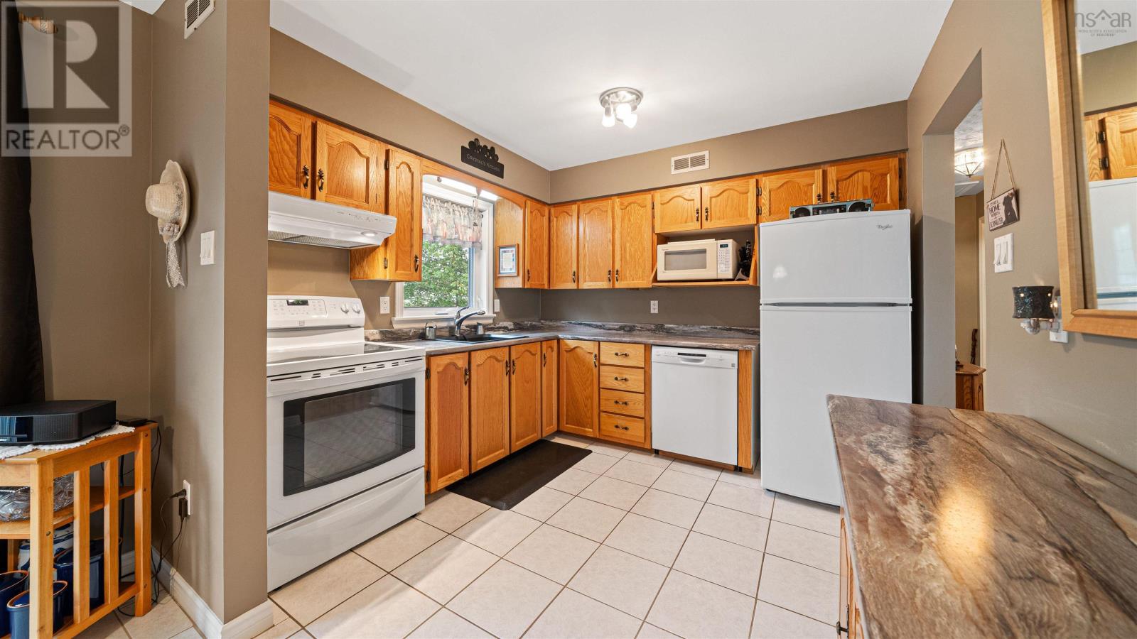 Property at 69 Carlisle Drive image 3