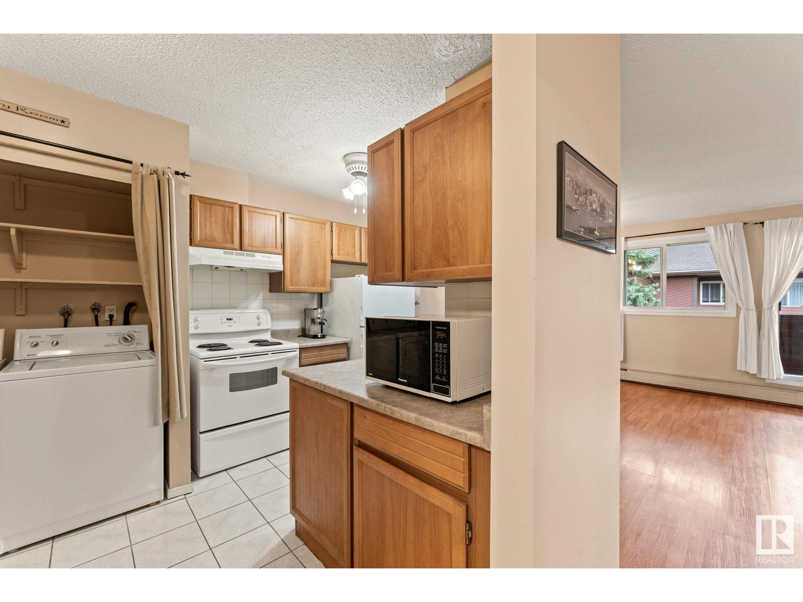 Property at #311 2315 119 ST NW image 4