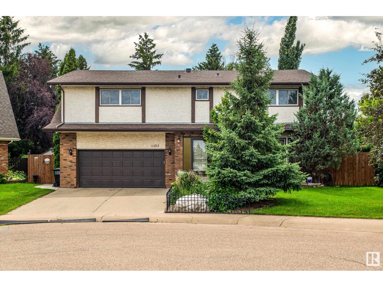 11103 21 AV NW, Edmonton, Alberta