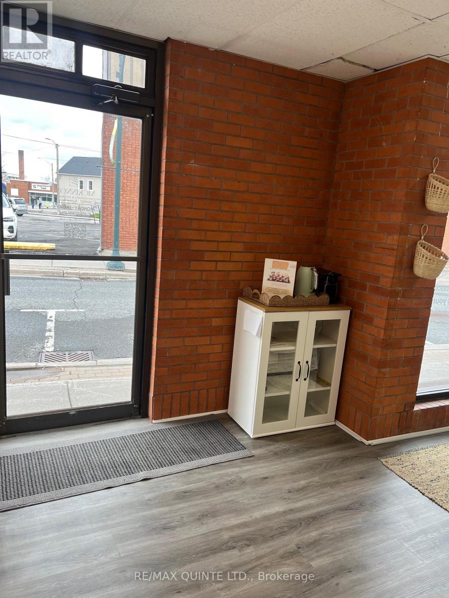 17 King Street, Quinte West, Ontario  K8V 3V7 - Photo 3 - X12127478