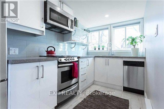 Upper - 122 Parkmount Road, Toronto, Ontario  M4J 4V4 - Photo 14 - E12113596