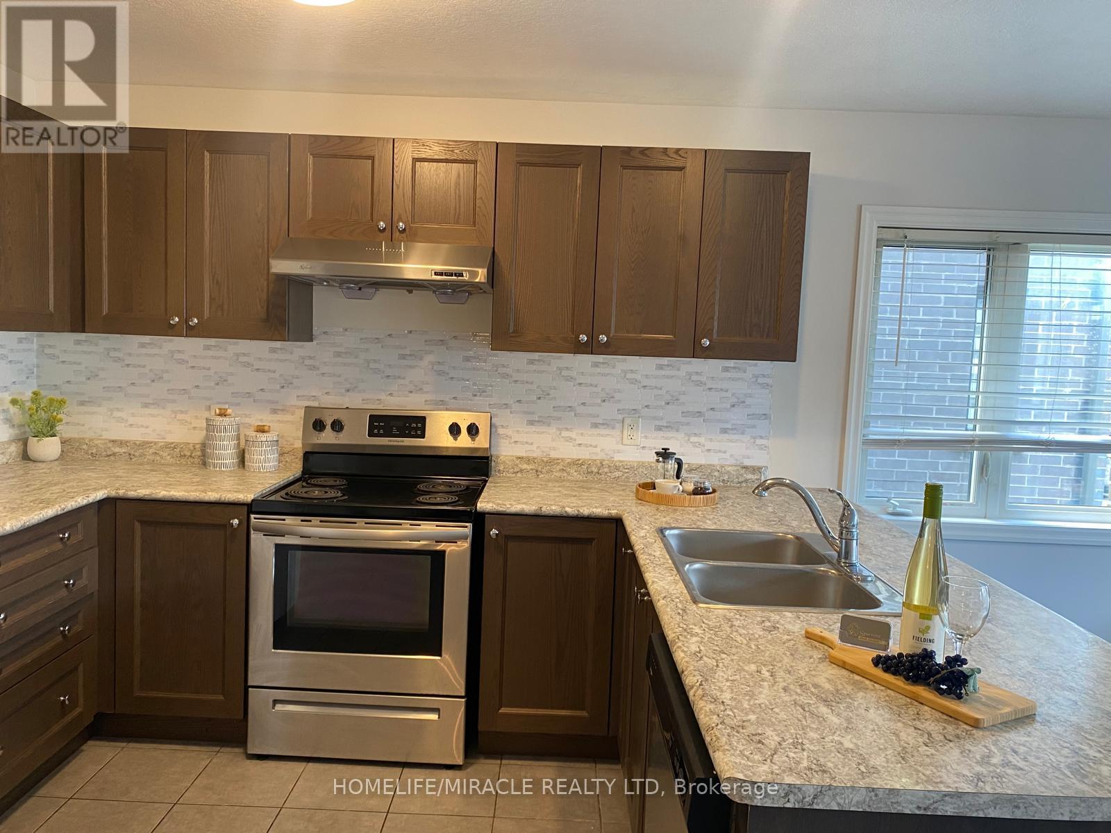 46 - 135 Hardcastle Drive, Cambridge, Ontario  N1S 0B6 - Photo 10 - X12320846