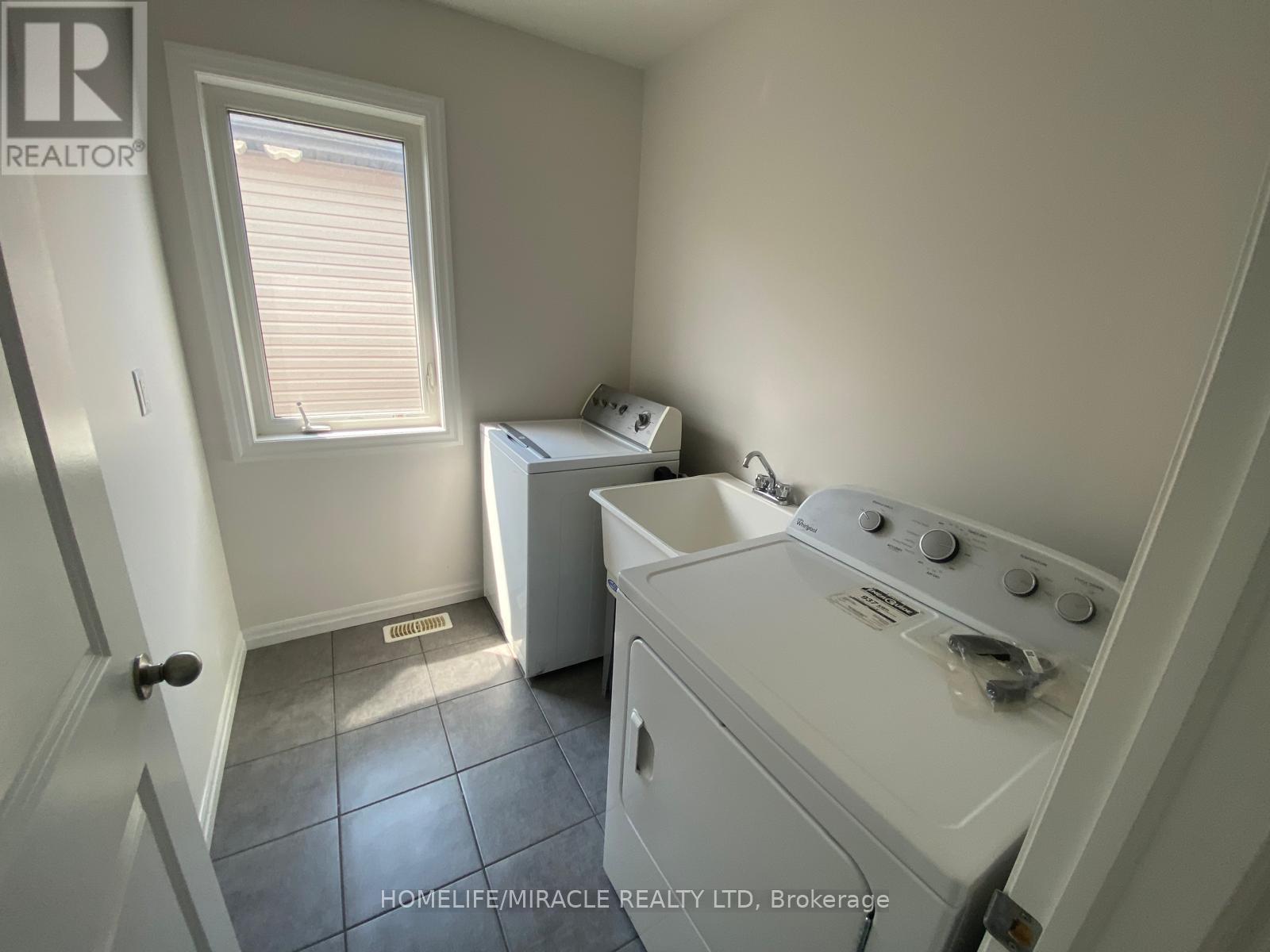 46 - 135 Hardcastle Drive, Cambridge, Ontario  N1S 0B6 - Photo 33 - X12320846