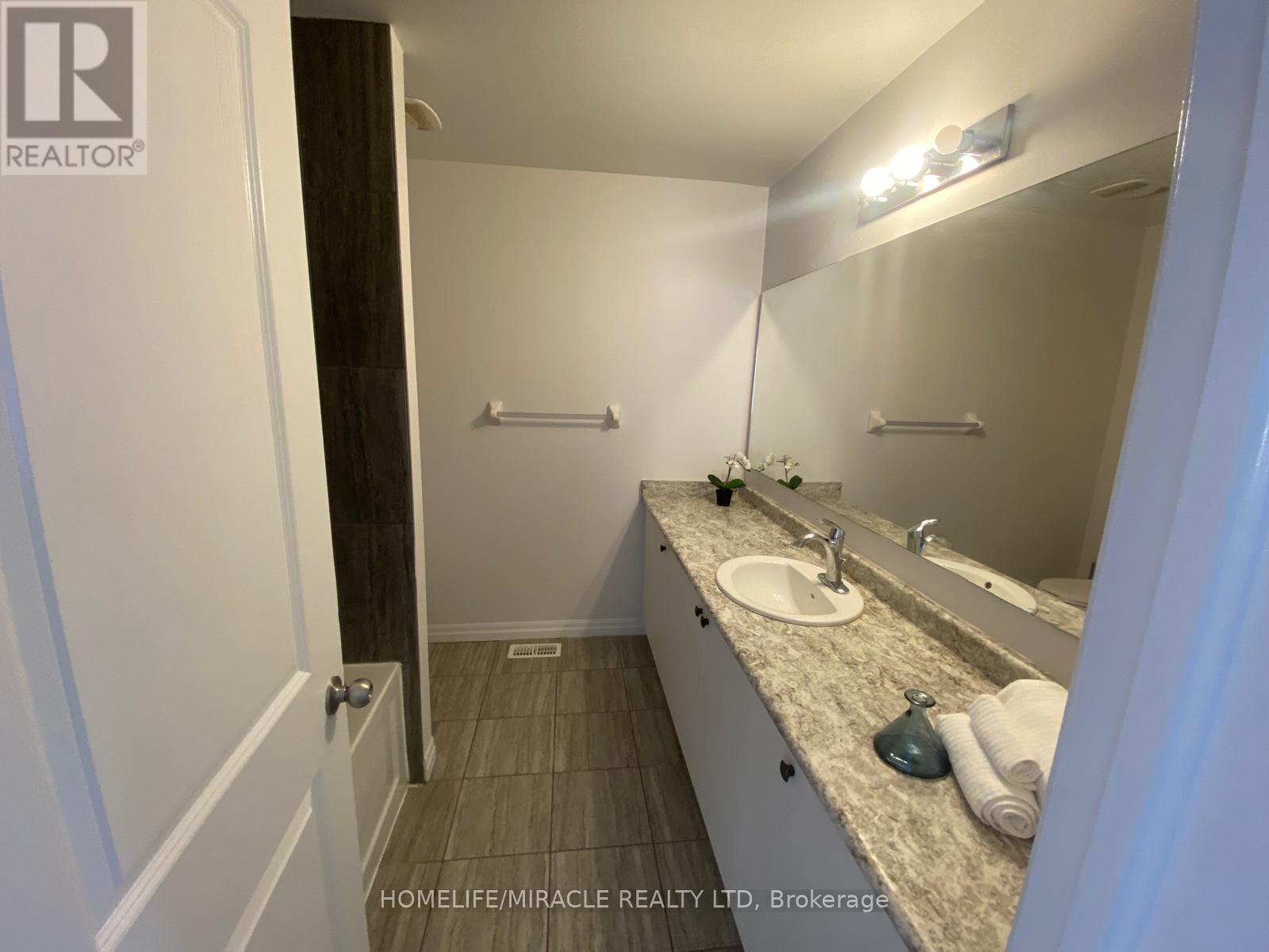 46 - 135 Hardcastle Drive, Cambridge, Ontario  N1S 0B6 - Photo 36 - X12320846