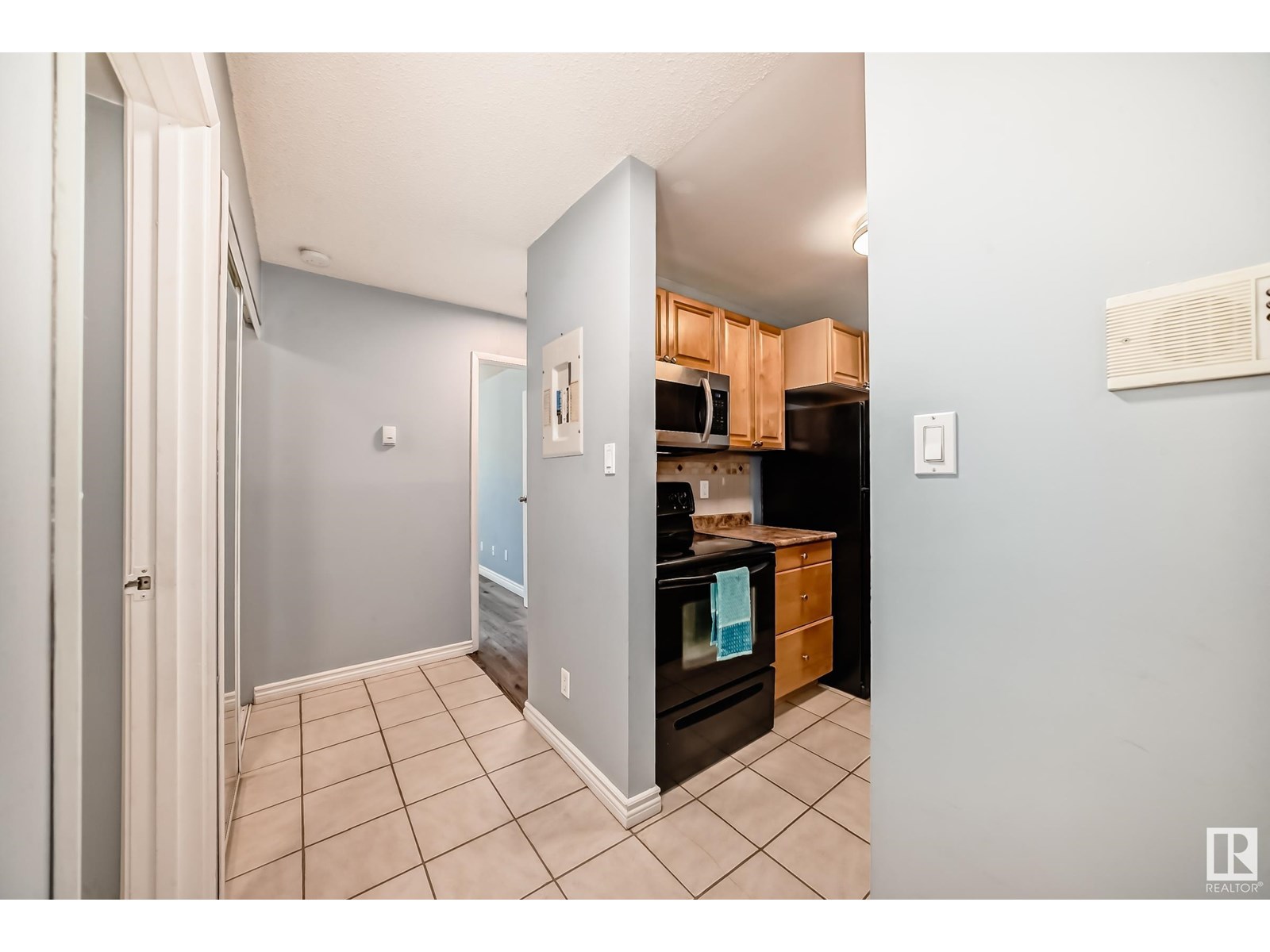 Property at #209 105290 93 ST NW NW image 3