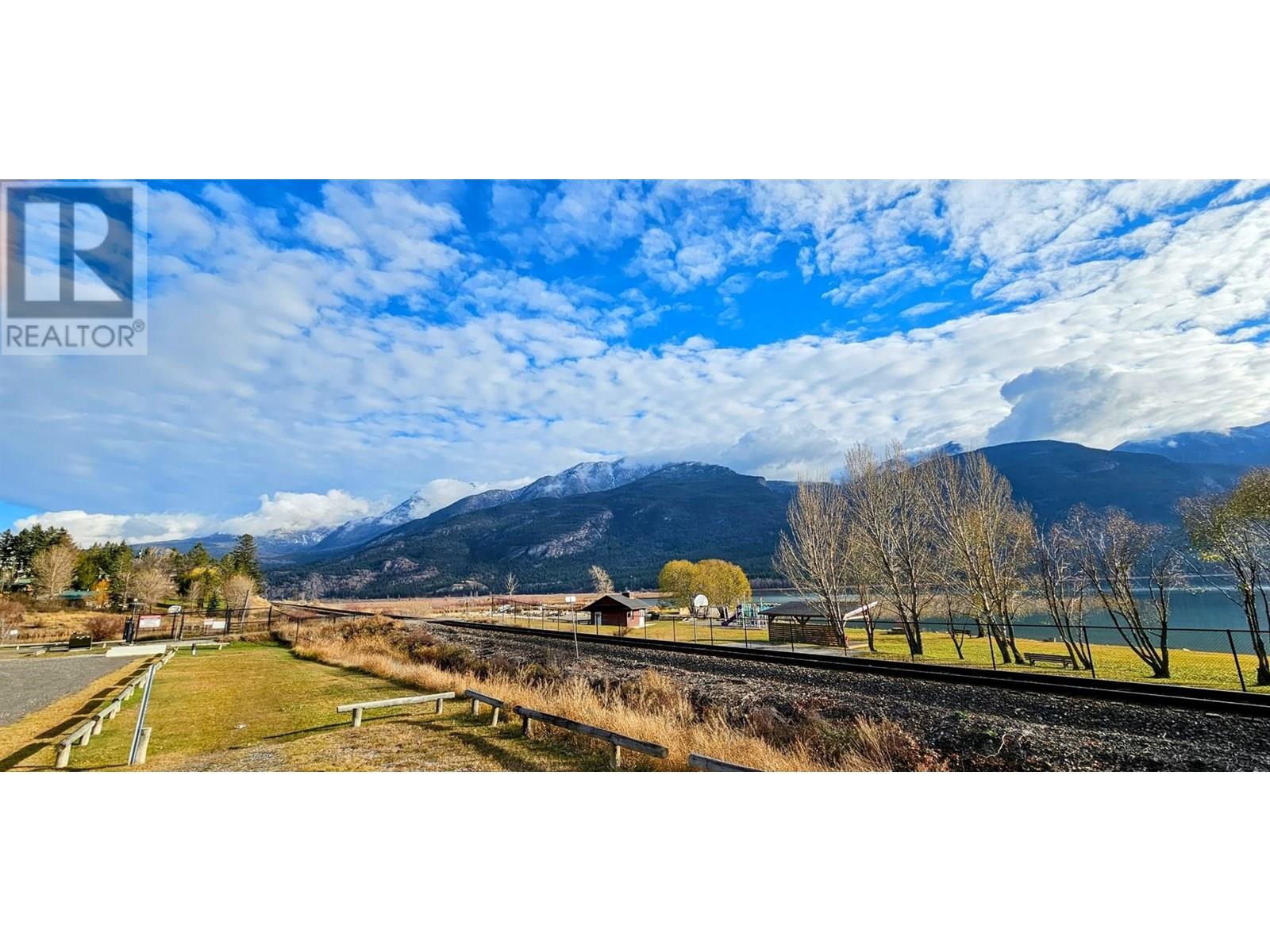 4553 Columere Road, Fairmont Hot Springs, British Columbia  V0B 1L2 - Photo 4 - 10358129
