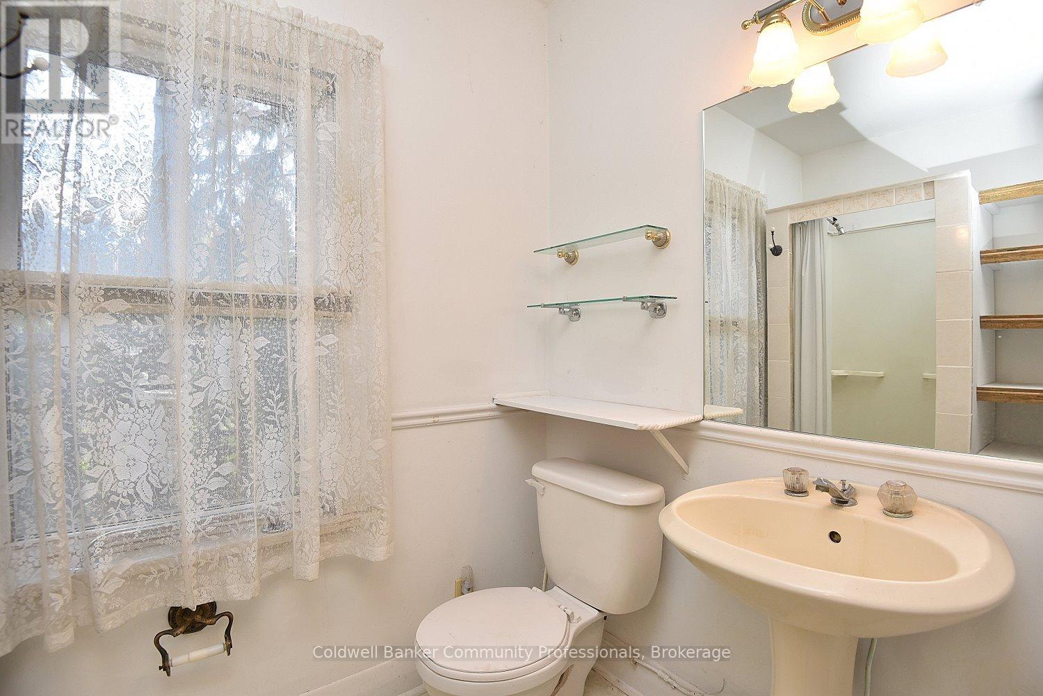 6692 Barker Street, Niagara Falls, Ontario  L2G 1Z2 - Photo 25 - X12320898