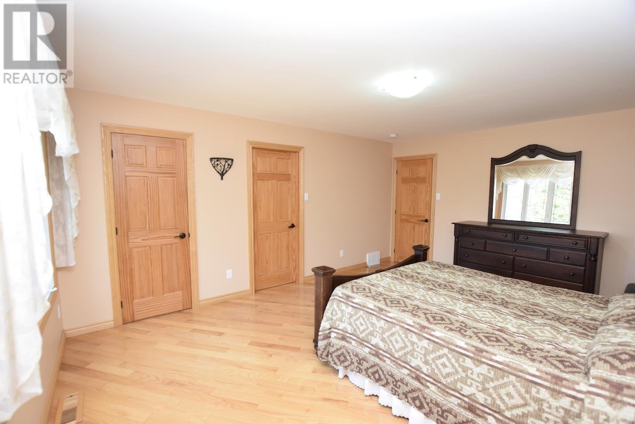 539 Leisure Bay Rd, Blind River, Ontario  P0R 1B0 - Photo 15 - SM250963