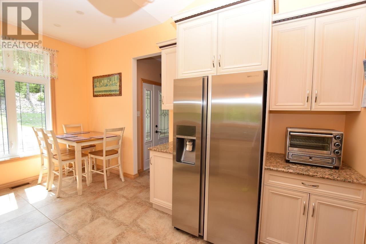 539 Leisure Bay Rd, Blind River, Ontario  P0R 1B0 - Photo 13 - SM250963
