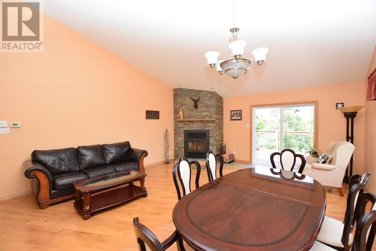539 Leisure Bay Rd, Blind River, Ontario  P0R 1B0 - Photo 7 - SM250963