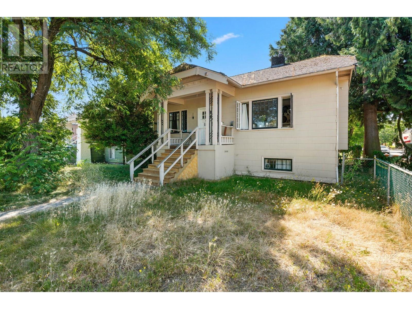 Property at 3192 W 8TH AVENUE image 3