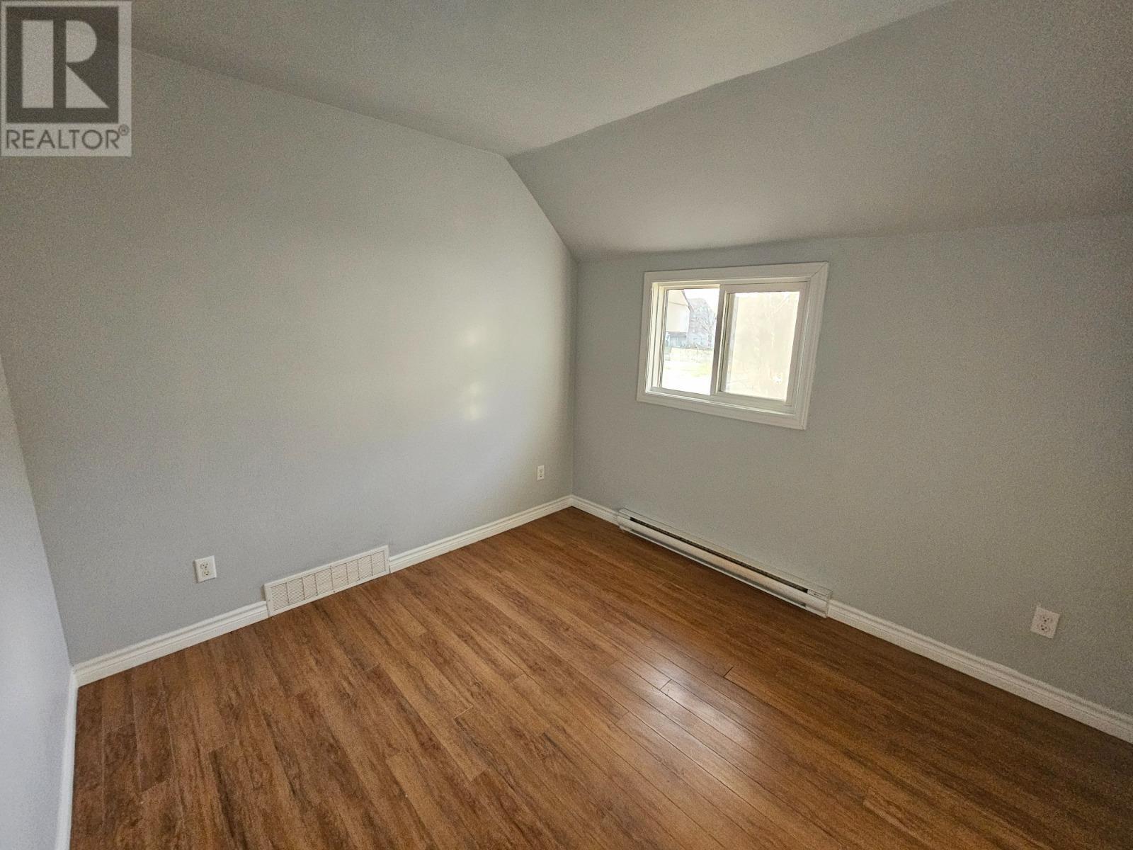 566 Albert St W, Sault Ste. Marie, Ontario  P6A 1C5 - Photo 8 - SM251032