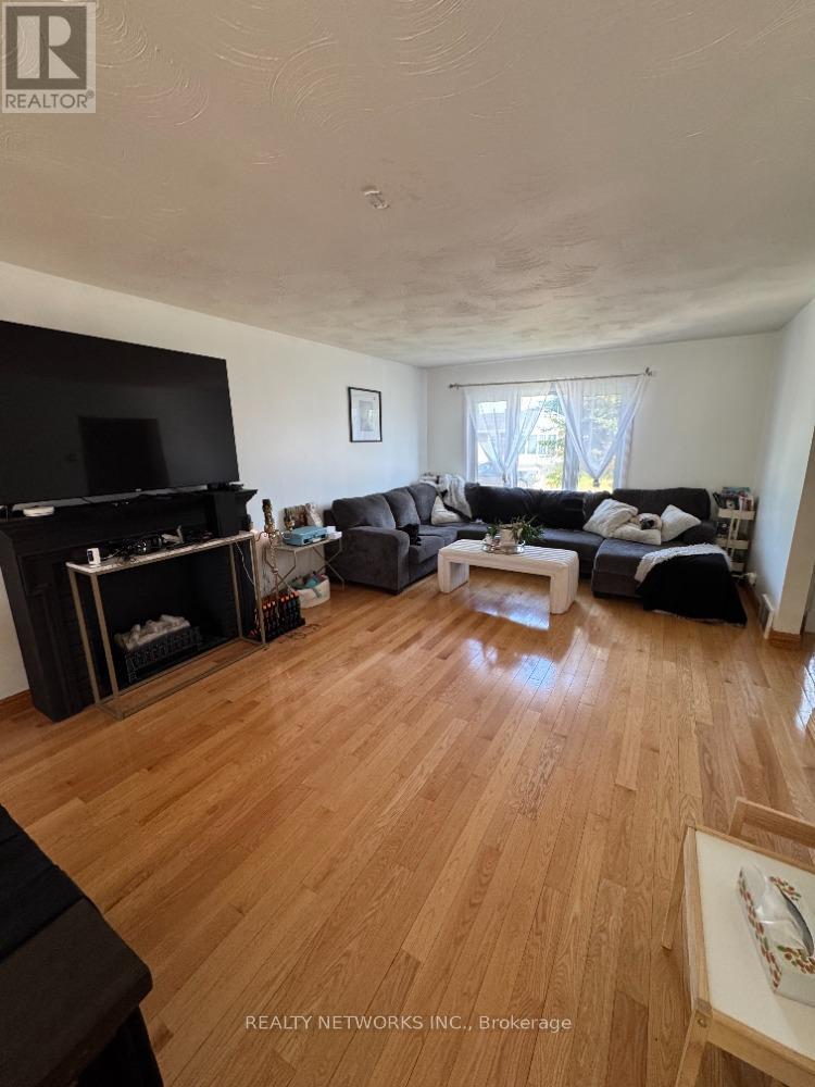 Property at 621 HOWARD AVENUE image 3