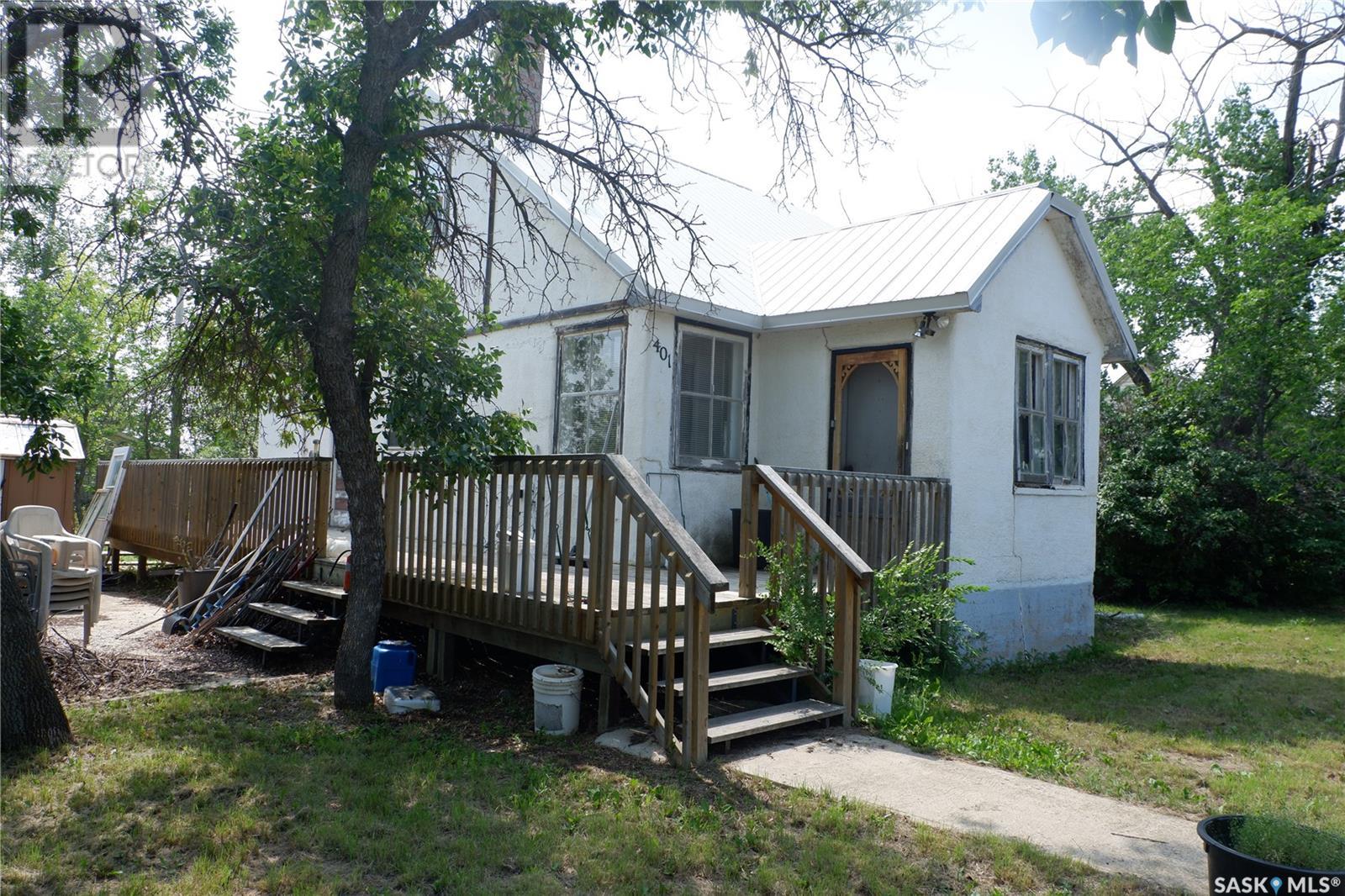 401 6th AVENUE W, assiniboia, Saskatchewan