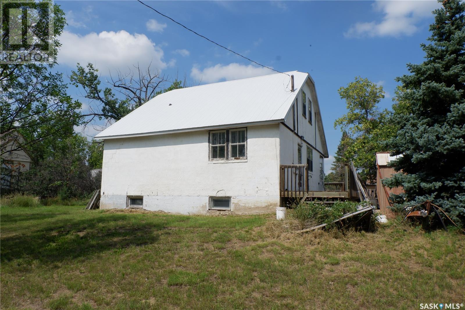 401 6th Avenue W, Assiniboia, Saskatchewan  S0H 0B0 - Photo 28 - SK014349