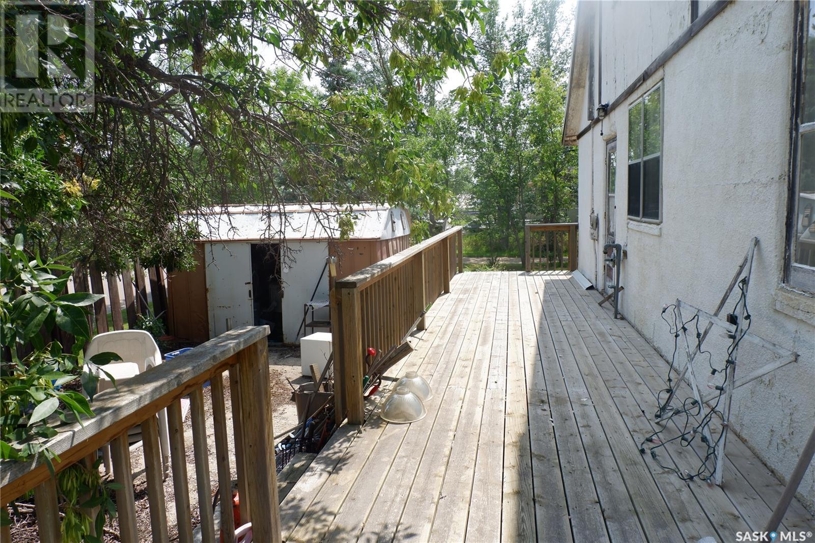 401 6th Avenue W, Assiniboia, Saskatchewan  S0H 0B0 - Photo 3 - SK014349