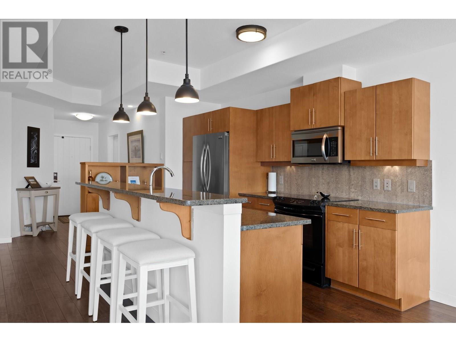1933 Ambrosi Road Unit# 301, Kelowna, British Columbia  V1Y 4S1 - Photo 5 - 10358120