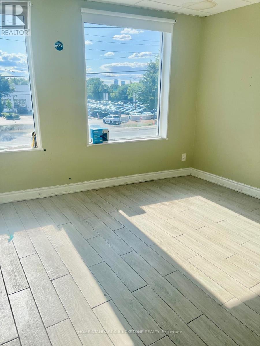 2c - 7061 Yonge Street, Markham, Ontario  L3T 2A6 - Photo 4 - N12279728