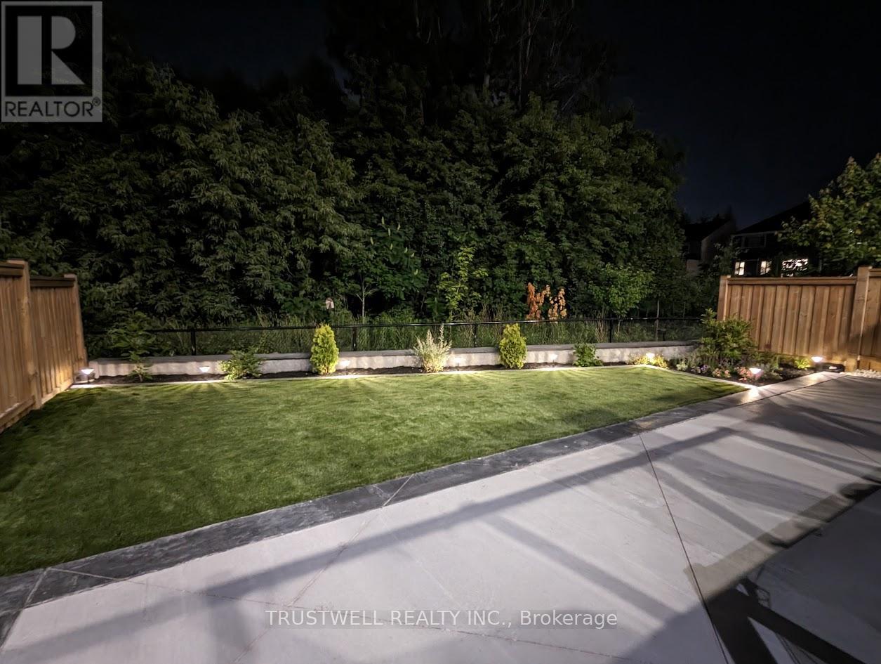 12 Vineyard Drive, Brampton (Bram West), Ontario  L6Y 2A5 - Photo 40 - W12320912