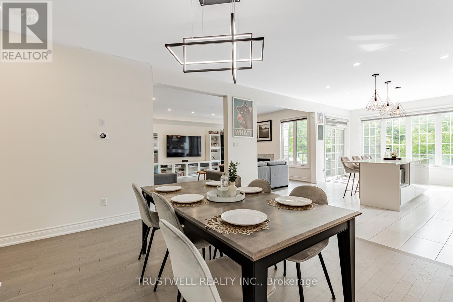 12 Vineyard Drive, Brampton (Bram West), Ontario  L6Y 2A5 - Photo 9 - W12320912