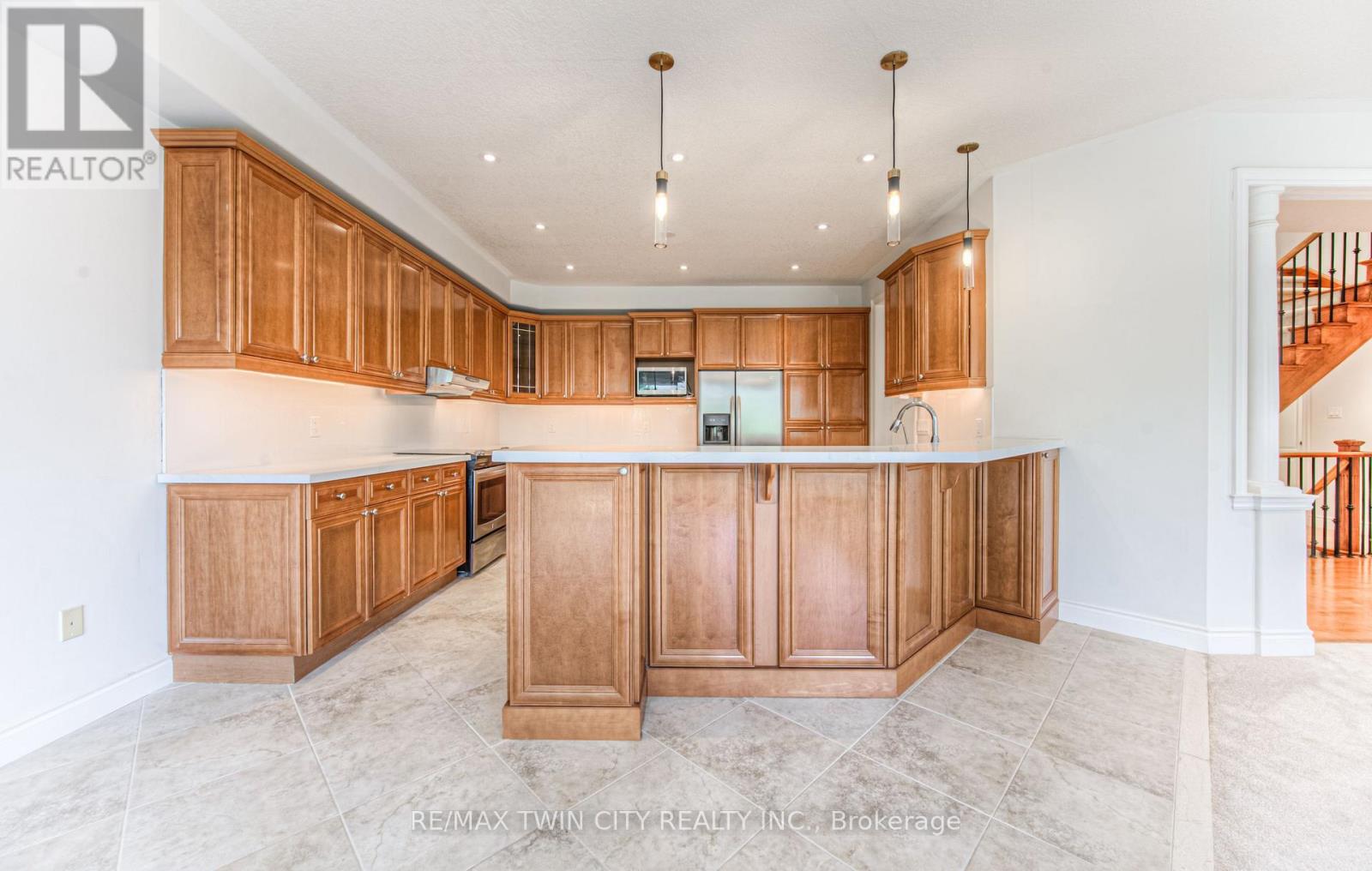 93 Tremaine Drive, Kitchener, Ontario  N2A 4M3 - Photo 11 - X12320896